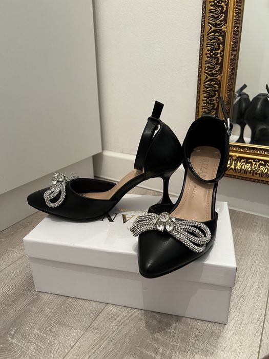 черные туфли с бантом из страз