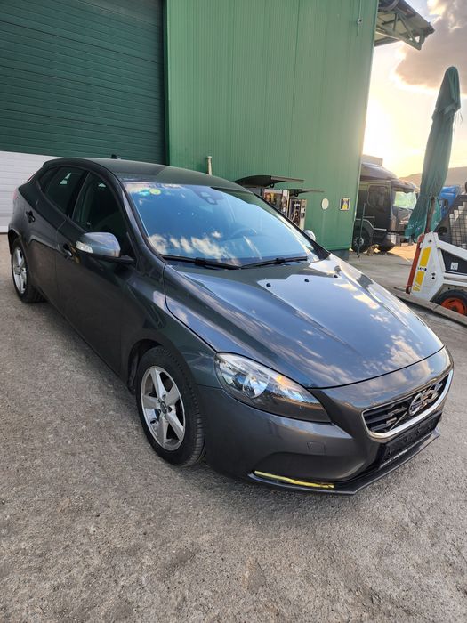 Volvo v40 2014 перфектно!!!