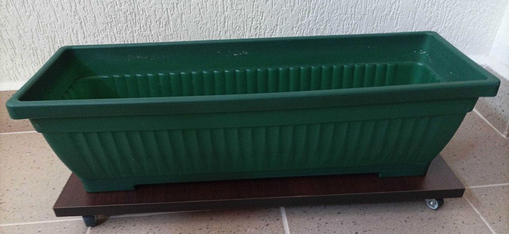 Jardiniera din plastic cu suport, verde 60 x 20 x 15.5 cm, 13L