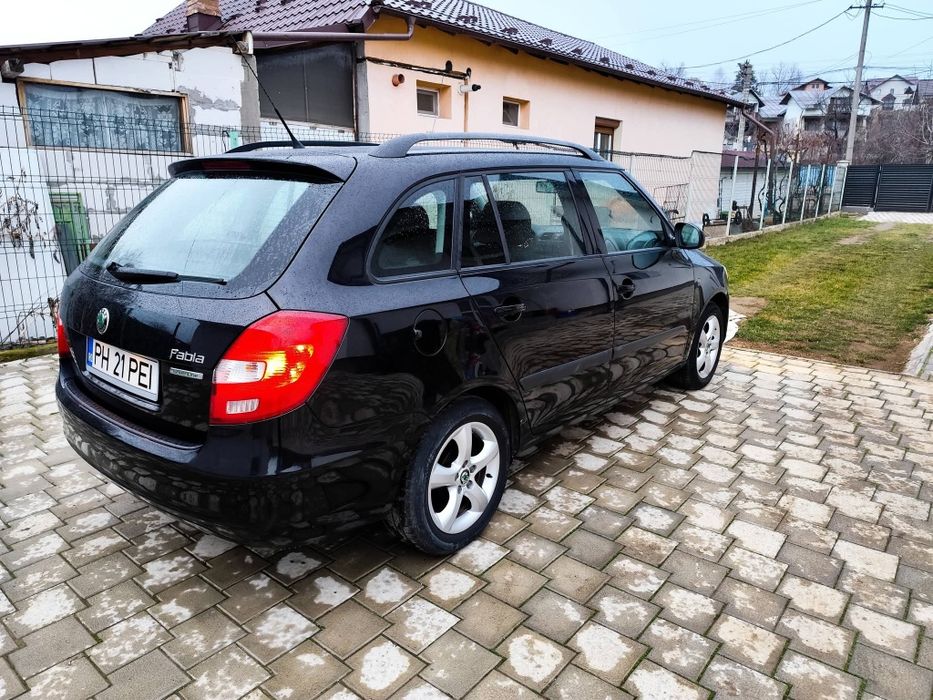 SKODA Fabia 2011 — imagine 3