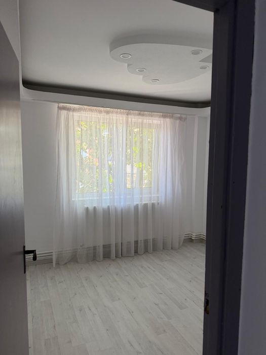 Închiriez Apartament renovat