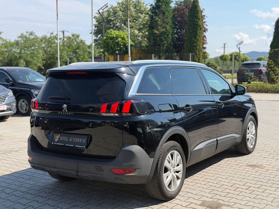 Peugeot 5008 GARANTIE, 7 locuri, 1.6 diesel, Navigatie, front / lane assist