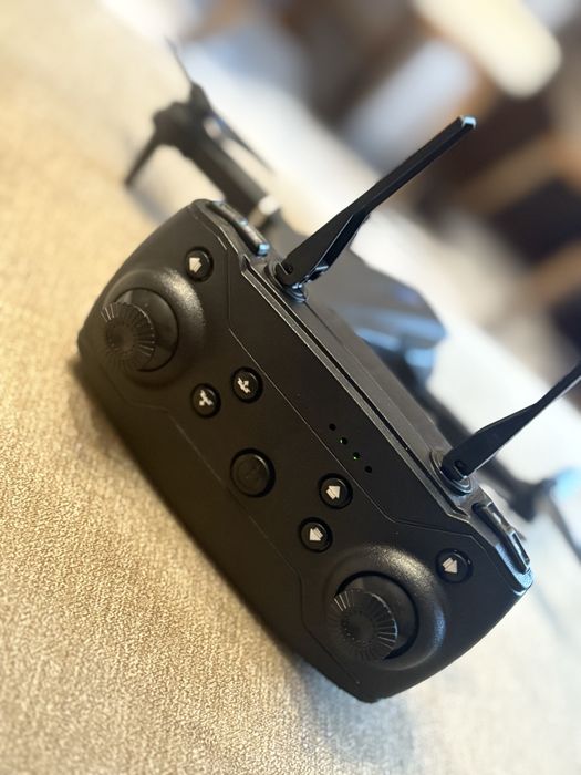 Drona e88 ex dji e99 macvic