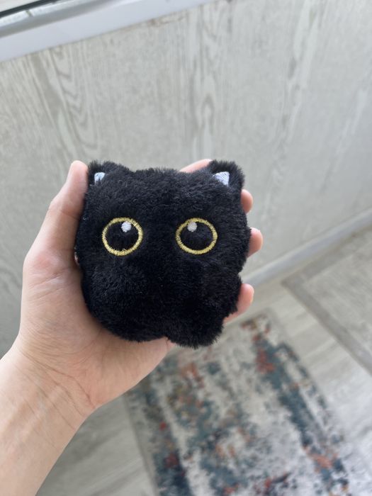 Плюшевый кот брелок