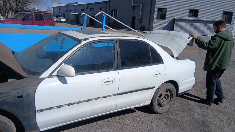 Продаю митсубиси галант