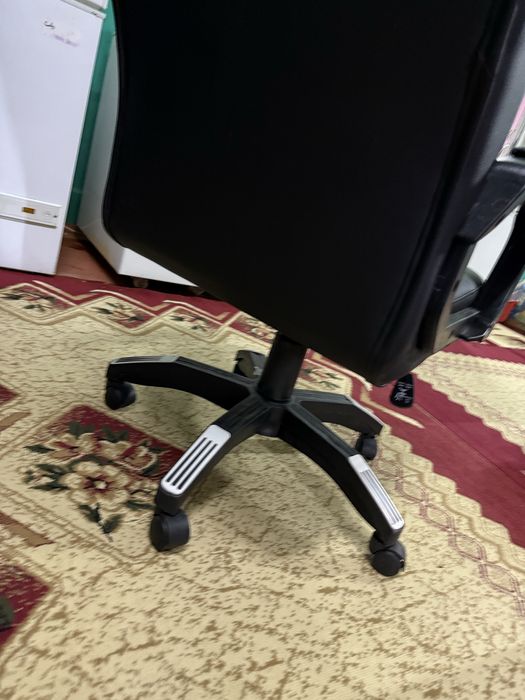 Офисное кресло премиум-класса