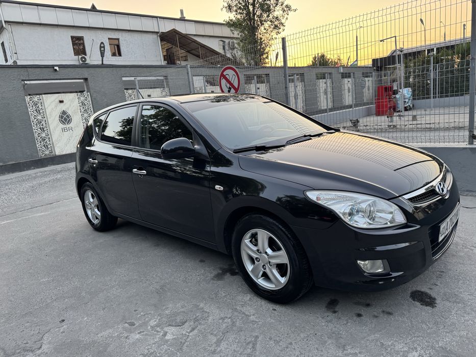 Hyundai i30 qora