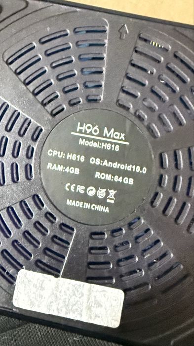 Продам android TV приставку 4/64GB