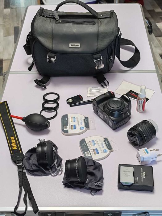 Пълен комплект Nikon D3400 с обектив, допълнителни лещи, филтри и аксесоари – Добро състояние!