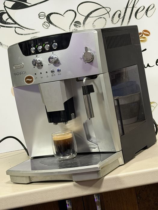 Кафемашина кафе автомат delonghi magnifica с гаранция
