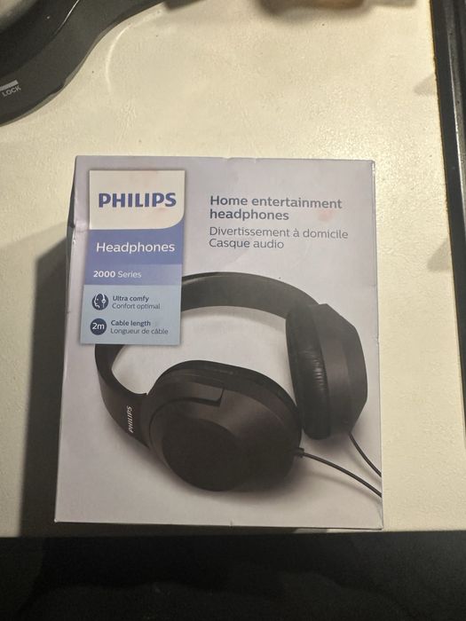 Căsti audio Philips din seria 2000,