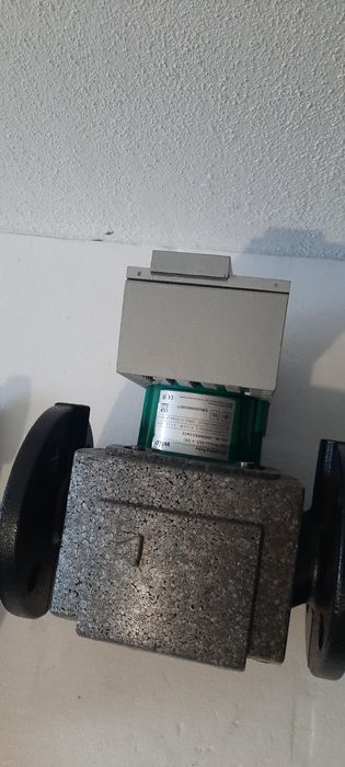 Pompa de incalzire/circulatie WILO Stratos 40/1-4 PN 6/10 profesionala