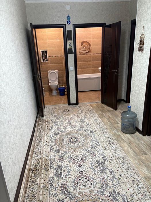 продается трехкомнатная квартира