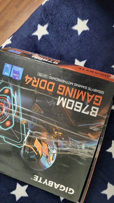 Vând placa de bază