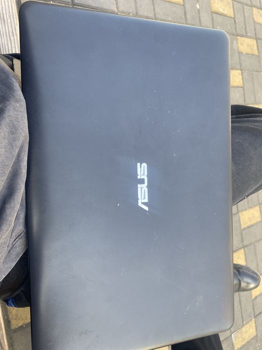 Ноут  sonik master