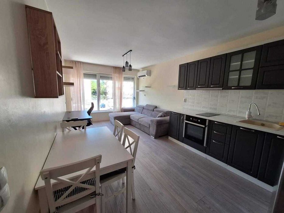 Дава се под наем Двустаен апартамент в Пловдив, Кършияка - 65 кв.м за 350 € - Снимка #1