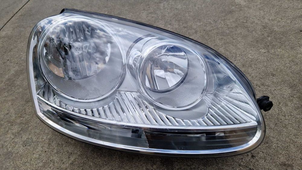 Far dreapta VW Golf 5 / Jetta cod 1K6 941 006 P