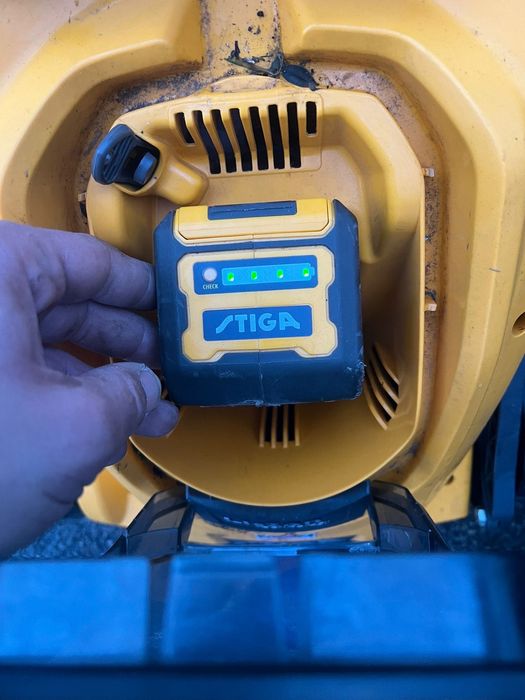 Masina de tuns gazon cu acumulator, STIGA, COMBI 40 AE