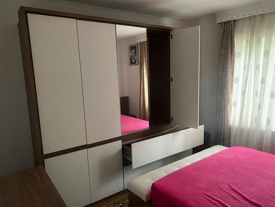 Vând mobilier dormitor – 3.000 lei
