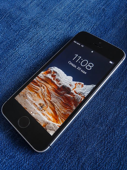 Продаю iPhone / Айфон  SE 2016 года. (16GB)