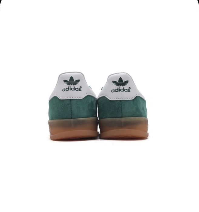 Кроссовки Adidas