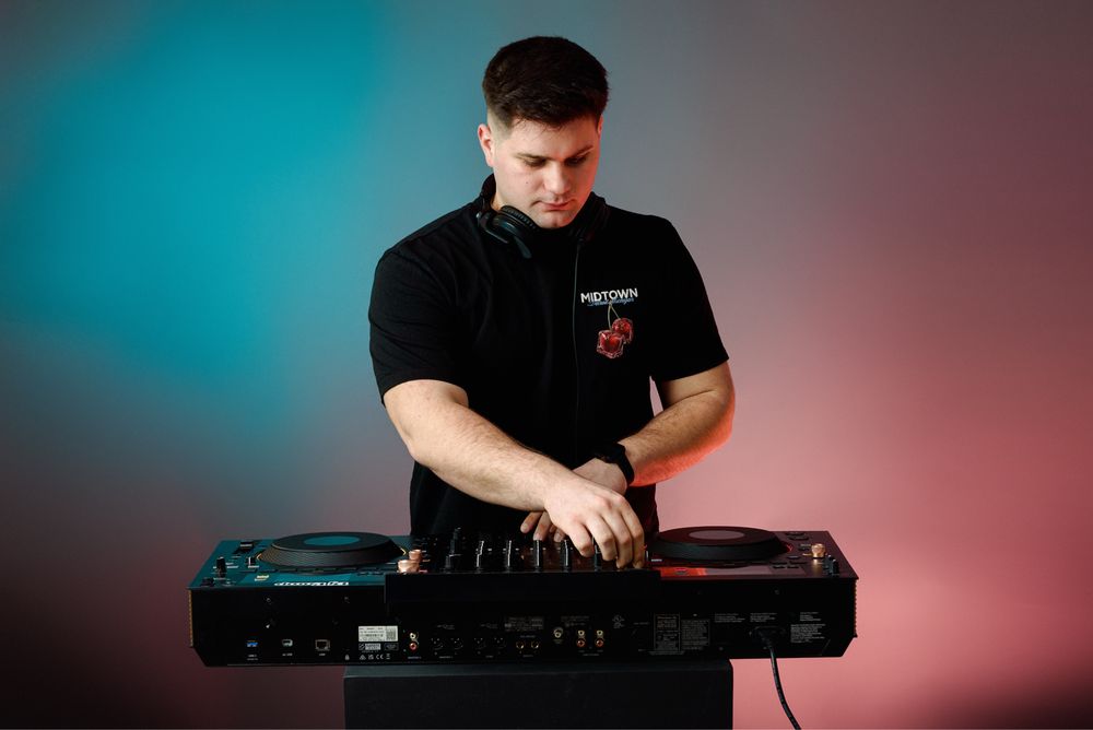 DJ PAMP - Dj majorat | dj nunta | dj botez | dj Sibiu | dj petreceri corporate .