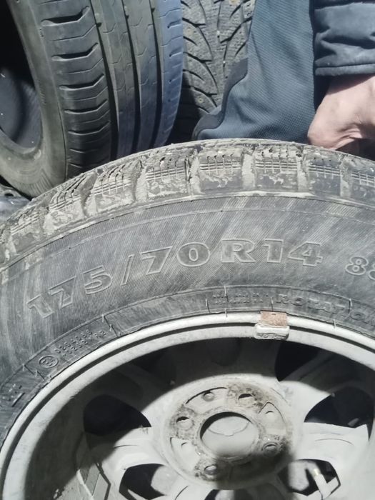 Продам комплекты шин