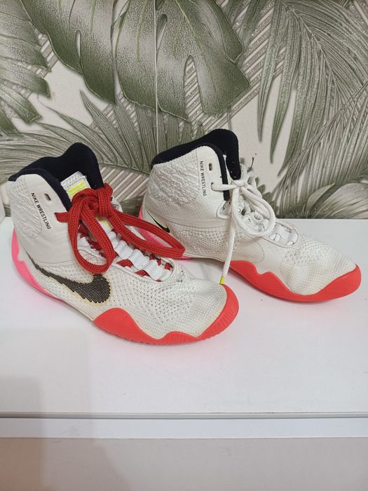 Продам боксерки  Nike Tawa