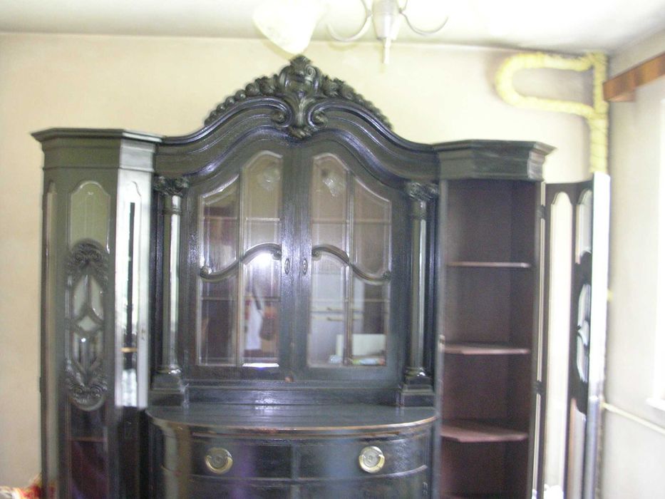 Vitrina/servanta/bufet stil vienez, antica/vintage. SUPER PRET!
