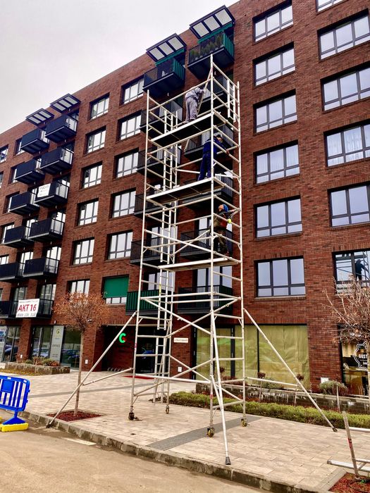 ПОД НАЕМ ново алуминиево скеле до 9 м работна височина