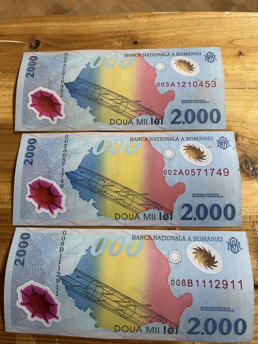 Bancnote 2000 lei cu eclipsa , an 1999.