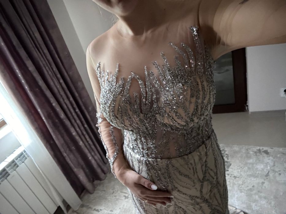 Rochie realizată pe comandă