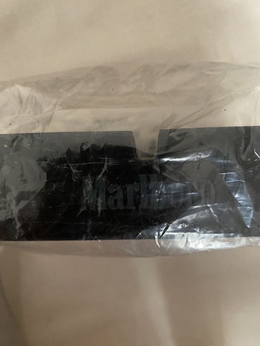 Новые пепельницы Marlboro