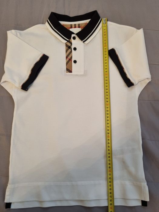 Tricou Burberry  original  mărime 12 ani  152 cm
