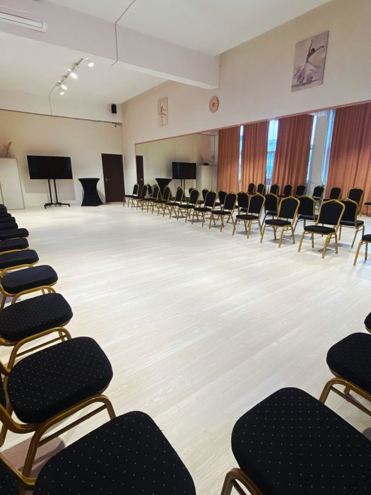 Sali open space pentru dans, cursuri, conferinte, arte martiale