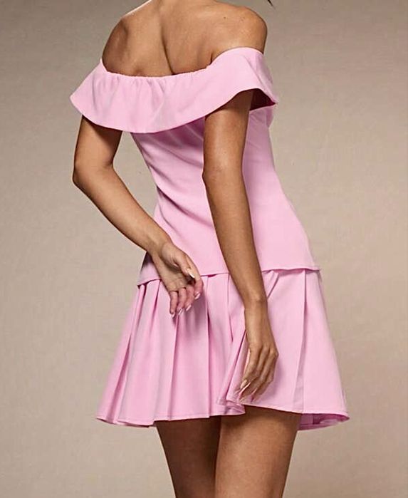 Compleu top și fustă roz