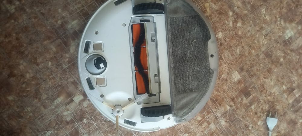 Продам робот пылесос