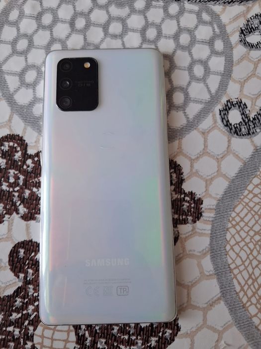 Самсунг s10 lite