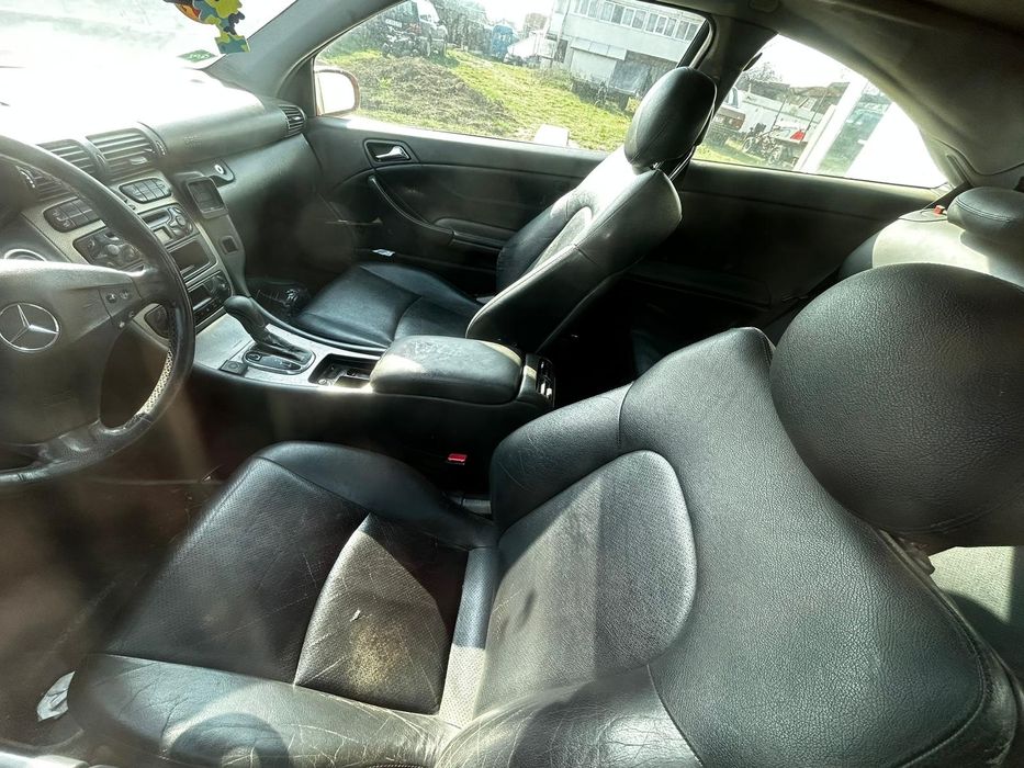 Dezmembrez Mercedes C200 Kompressor