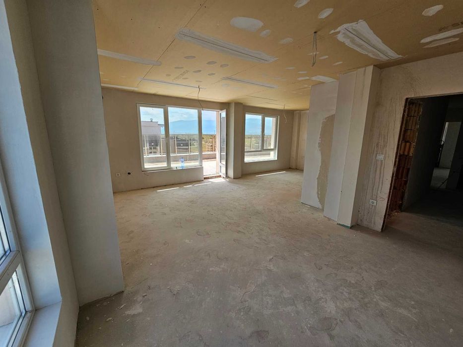 Продава се Тристаен апартамент в Пловдив, Център - 185 кв.м за 1000 €/кв.м - Снимка #2