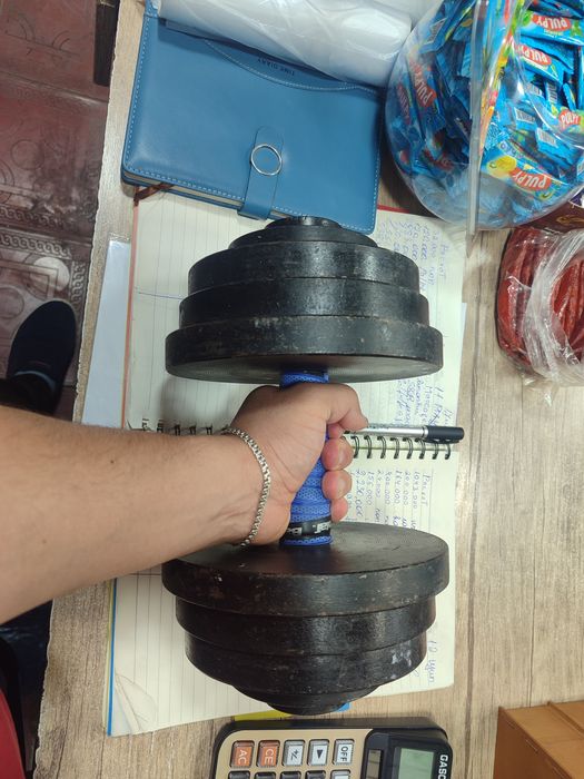 Gantel Toshlar sport uchun 25 kgdan 2ta . Yani 1 juft 50 kg boladi