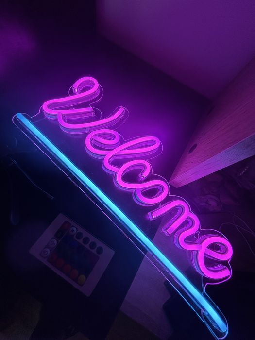 Лед надпис Welcome