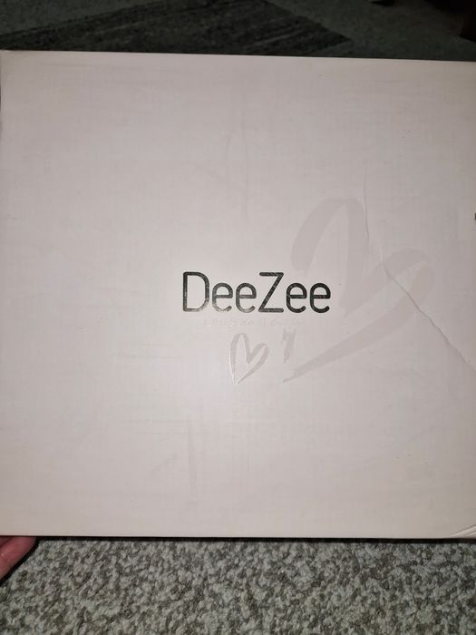 Черни боти на ток