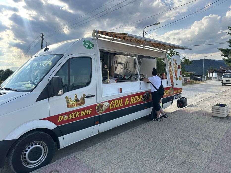 Специален автомобил/кемпер за бързо хранене