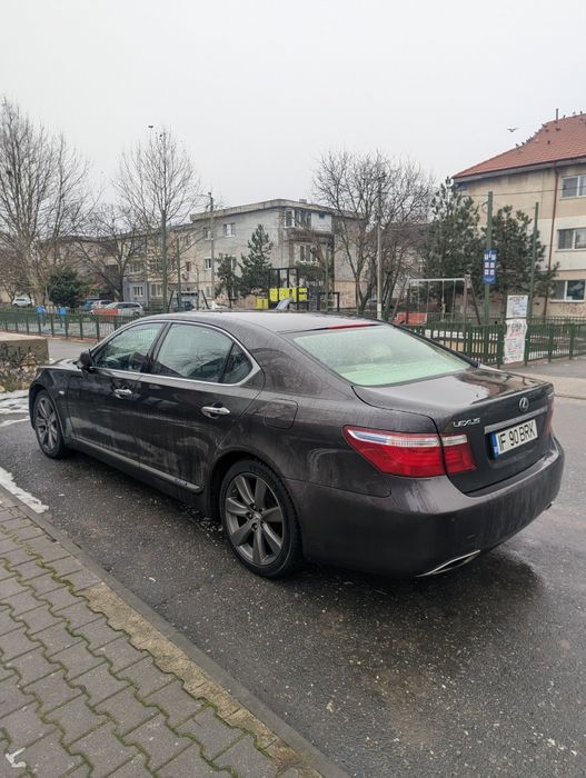 Lexus Ls600h L President