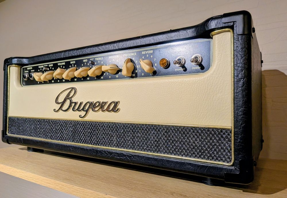 Bugera V22HD Infinium – full lampă, ton pe lămpi la preț decent