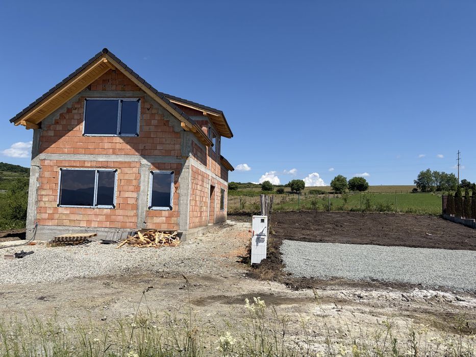 Casa de vanzare la periferia Sibiului