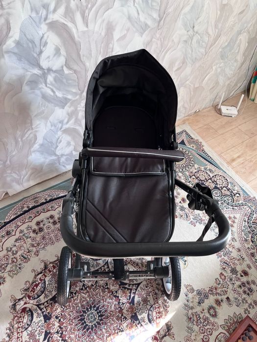 Продам коляску в отличном состояние