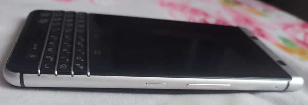 Telefon BlackBerry KeyOne