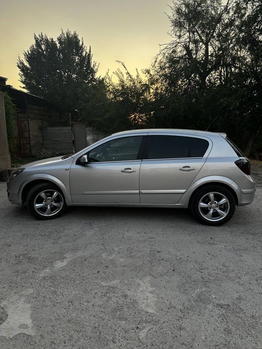 Opel Astra H 2006 год